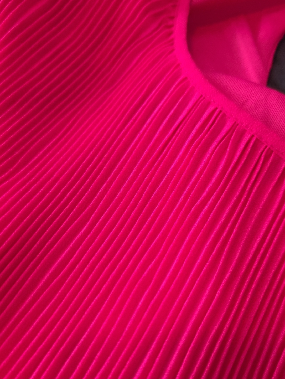 Stunning NWOT Lumiere Large Women's Hot Pink Long Sleeve Pleated Midi Dress - Picture 3 of 6